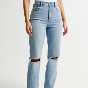 Abercrombie & Fitch Light Wash Curve Love Ultra High Rise 90s Straight Jean